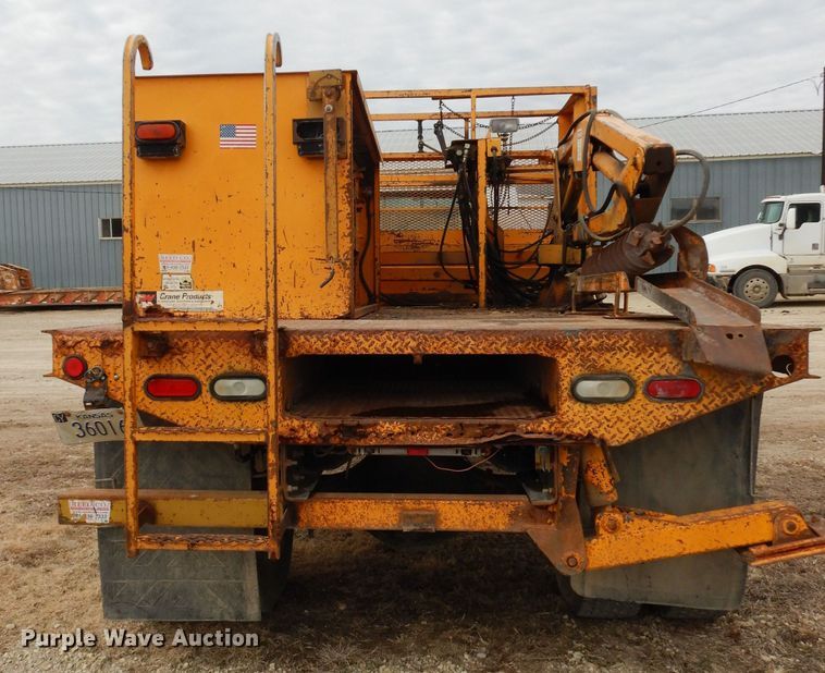 image for item DG6332 1998 International 4700 sign truck