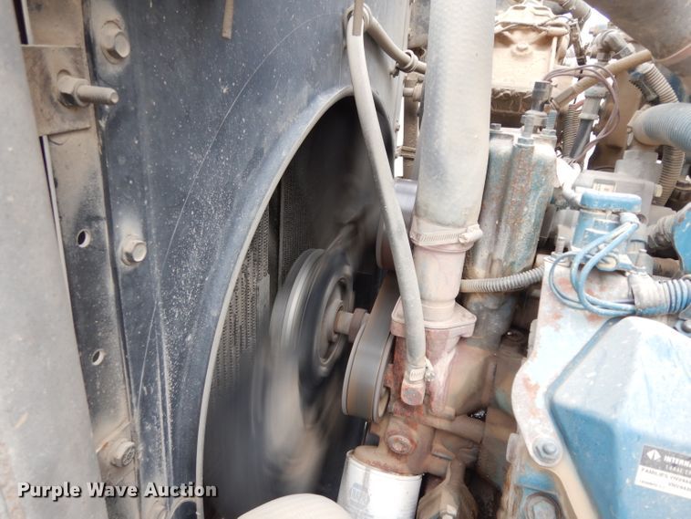 image for item DG6332 1998 International 4700 sign truck