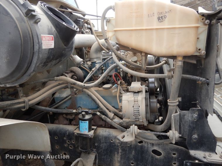 image for item DG6332 1998 International 4700 sign truck