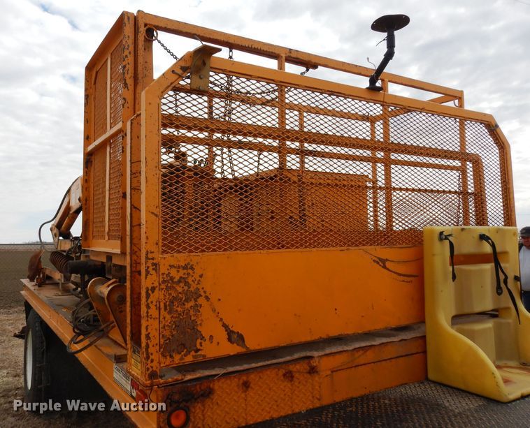 image for item DG6332 1998 International 4700 sign truck