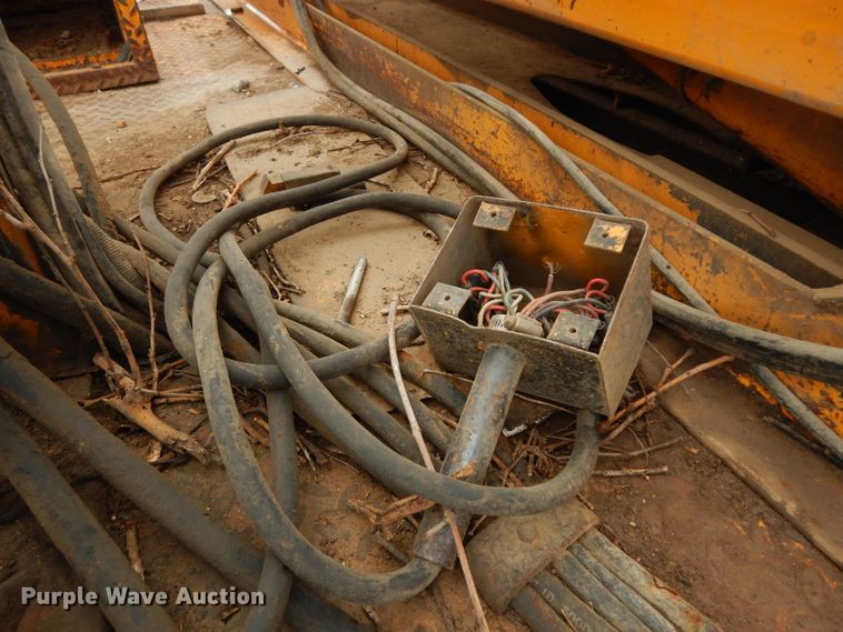 image for item DG6332 1998 International 4700 sign truck