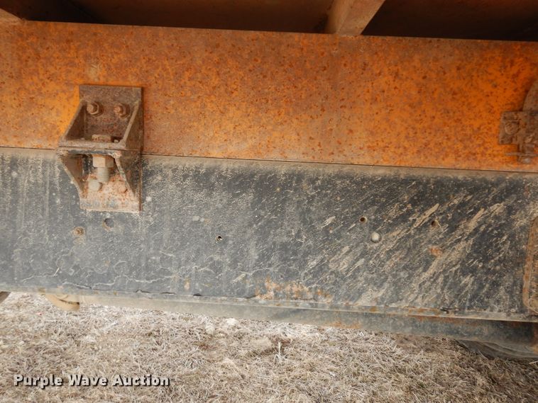 image for item DG6332 1998 International 4700 sign truck