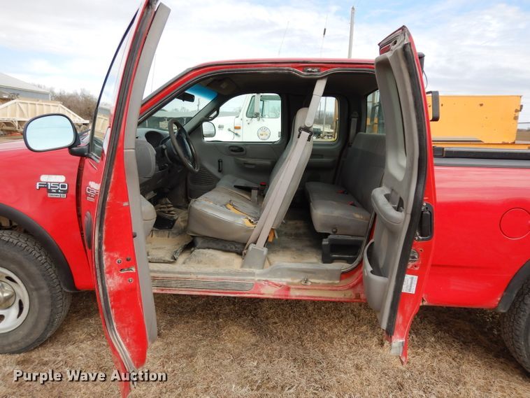 image for item DG6334 1999 Ford F150 XL SuperCab pickup truck