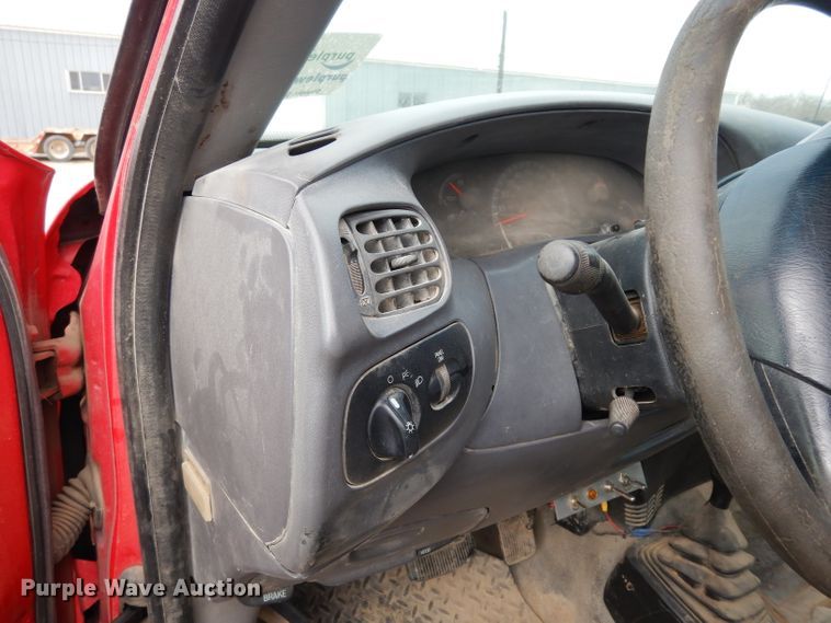 image for item DG6334 1999 Ford F150 XL SuperCab pickup truck