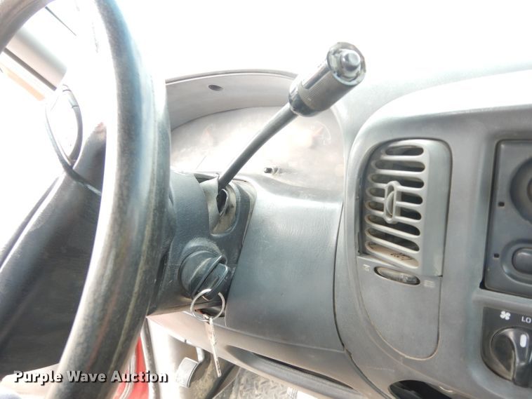 image for item DG6334 1999 Ford F150 XL SuperCab pickup truck