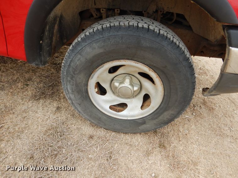 image for item DG6334 1999 Ford F150 XL SuperCab pickup truck