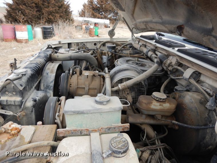 image for item DG6335 1991 Ford F350 flatbed truck with sprayer