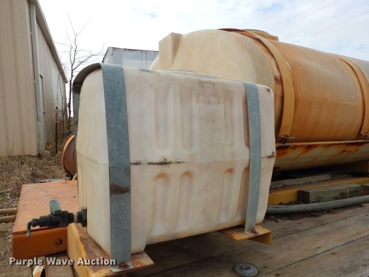 image for item DG6335 1991 Ford F350 flatbed truck with sprayer