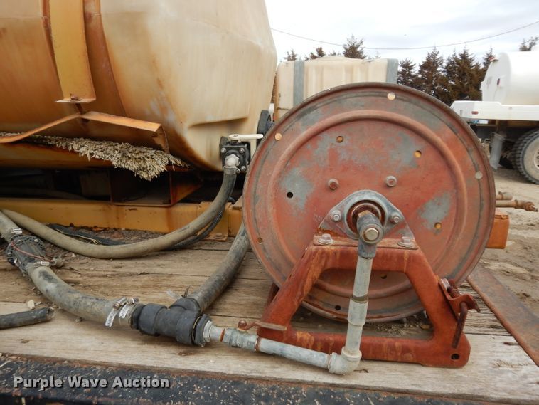 image for item DG6335 1991 Ford F350 flatbed truck with sprayer