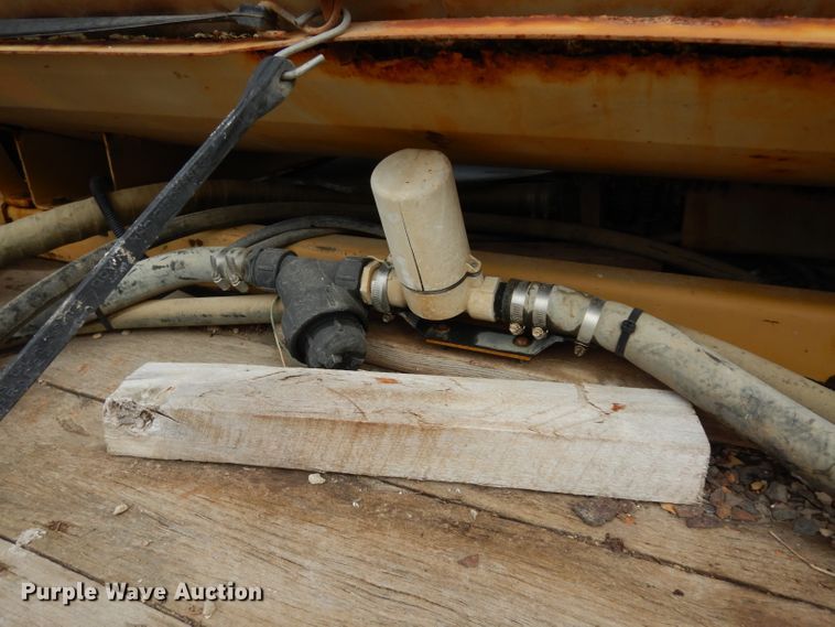 image for item DG6335 1991 Ford F350 flatbed truck with sprayer