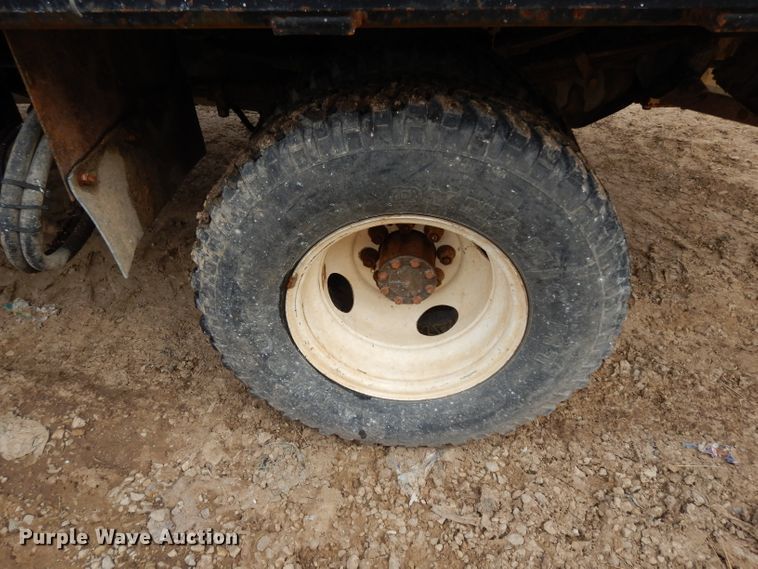 image for item DG6335 1991 Ford F350 flatbed truck with sprayer