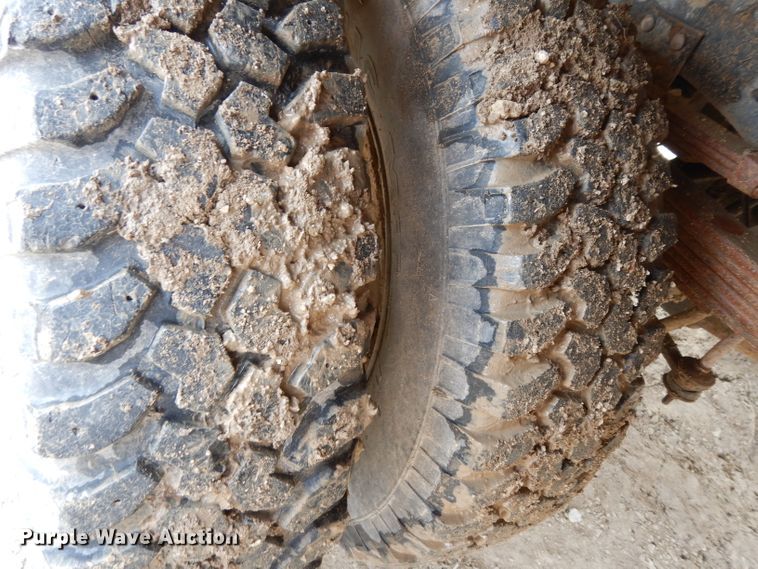 image for item DG6335 1991 Ford F350 flatbed truck with sprayer