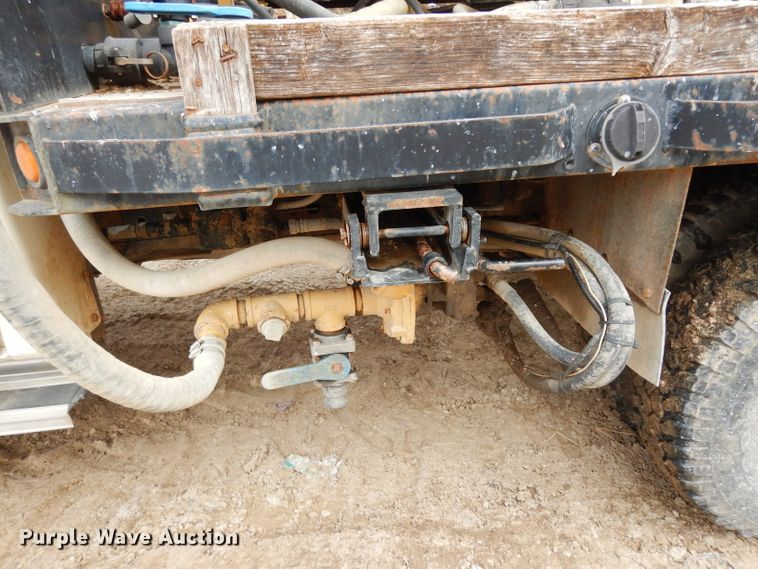 image for item DG6335 1991 Ford F350 flatbed truck with sprayer