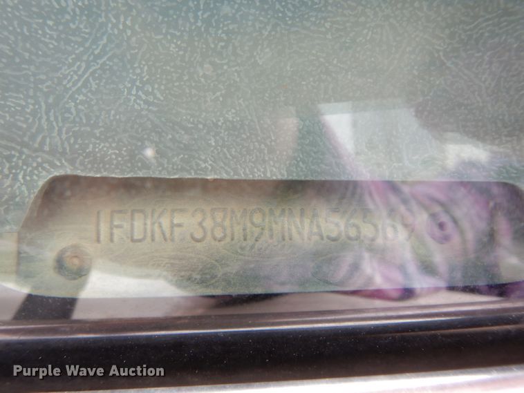 image for item DG6335 1991 Ford F350 flatbed truck with sprayer