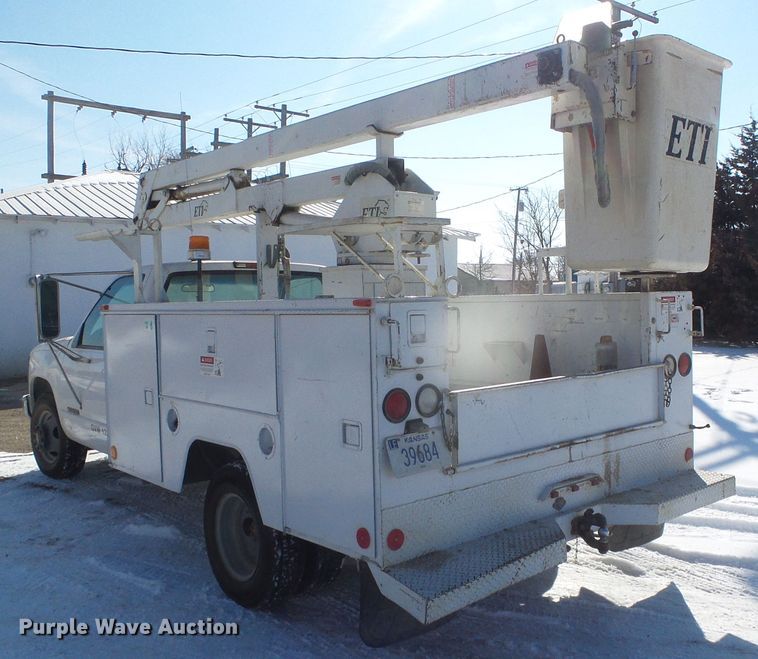 image for item DH4800 1995 Chevrolet C3500 bucket truck