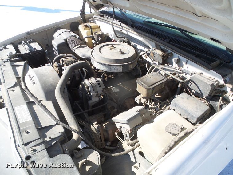 image for item DH4800 1995 Chevrolet C3500 bucket truck