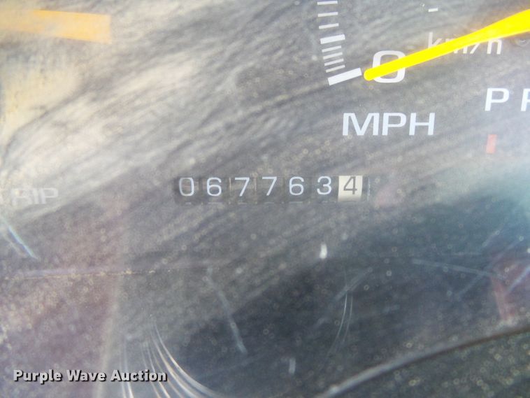 image for item DH4800 1995 Chevrolet C3500 bucket truck