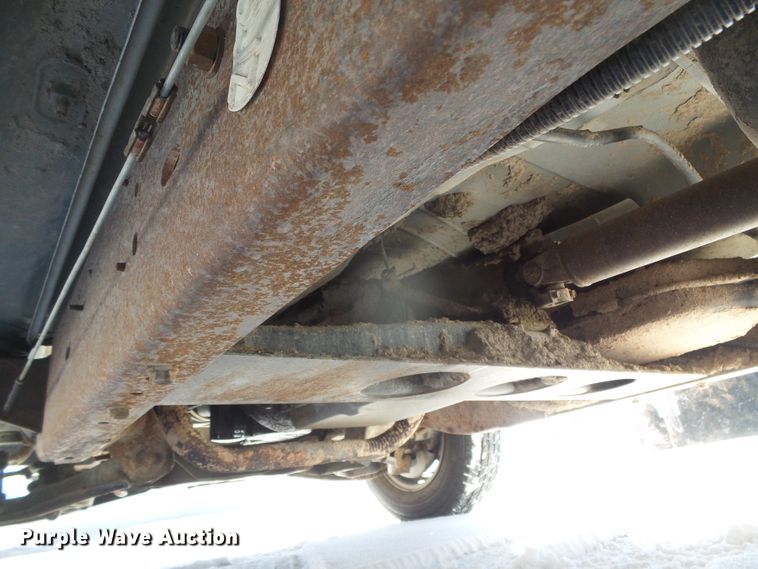 image for item DH4800 1995 Chevrolet C3500 bucket truck