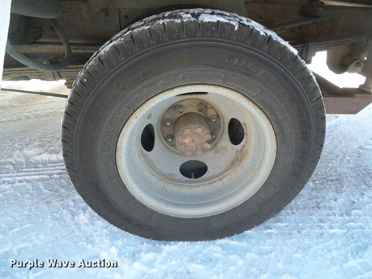 image for item DH4800 1995 Chevrolet C3500 bucket truck