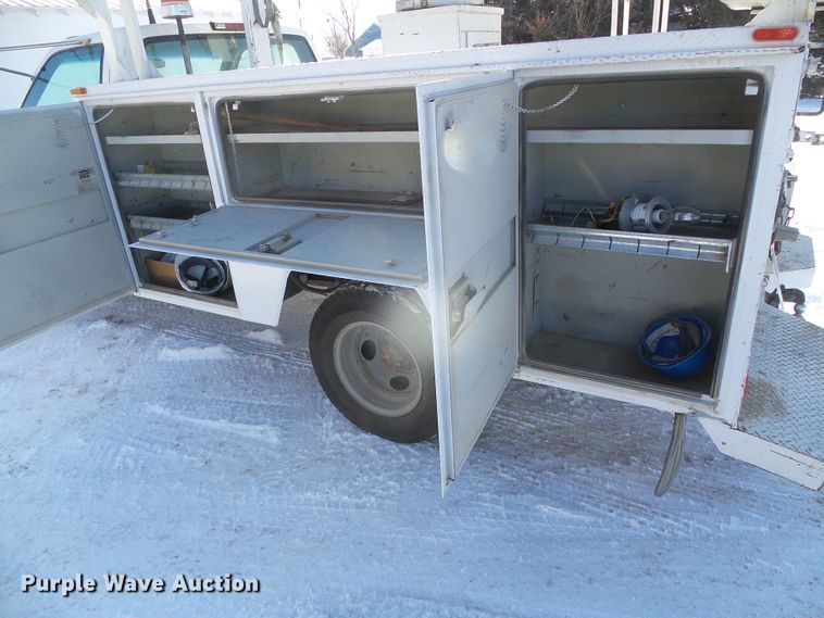 image for item DH4800 1995 Chevrolet C3500 bucket truck