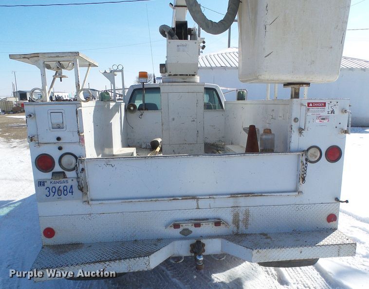 image for item DH4800 1995 Chevrolet C3500 bucket truck