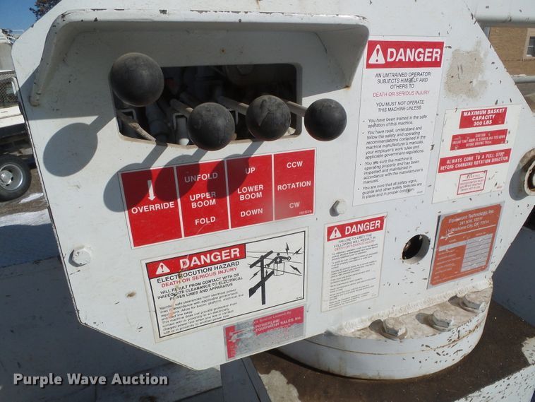 image for item DH4800 1995 Chevrolet C3500 bucket truck