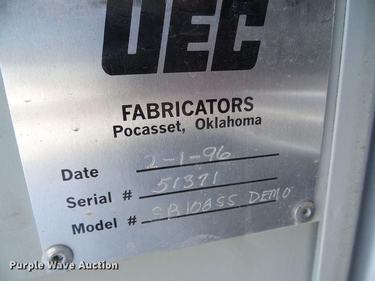 image for item DH4800 1995 Chevrolet C3500 bucket truck