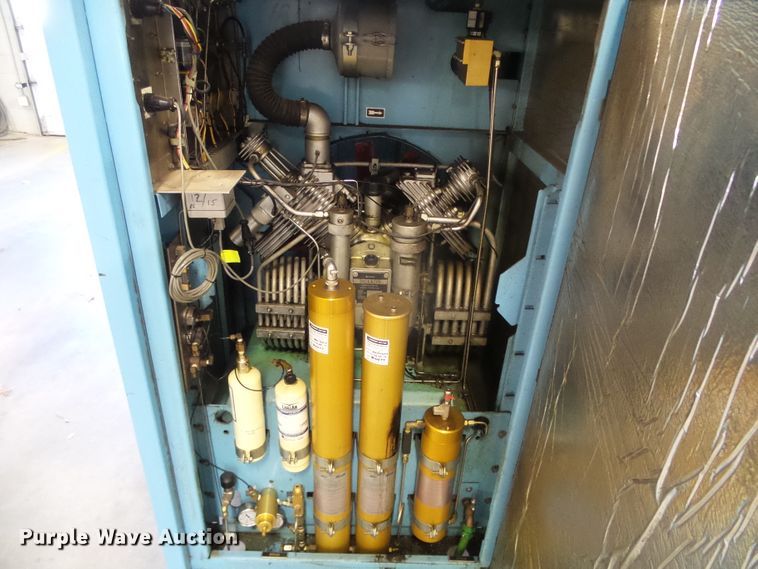 image for item DH4817 Mako BAC-08H breathing air center