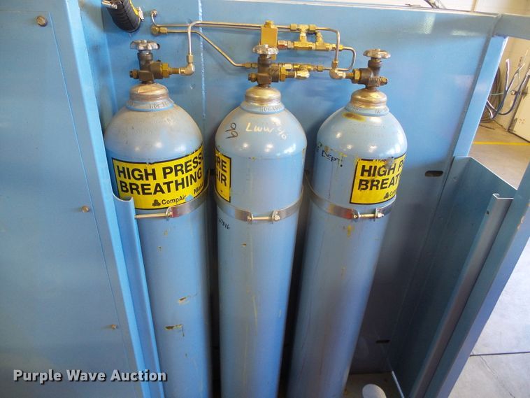 image for item DH4817 Mako BAC-08H breathing air center