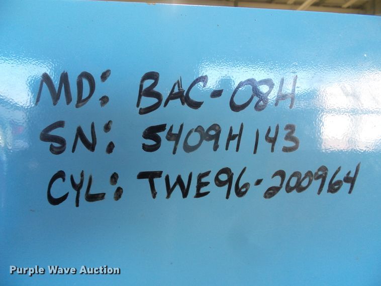 image for item DH4817 Mako BAC-08H breathing air center