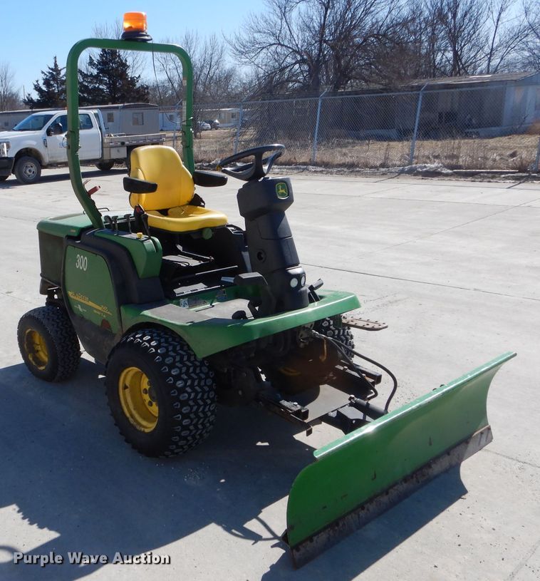 image for item DH6408 2008 John Deere 1565 Series II lawn mower