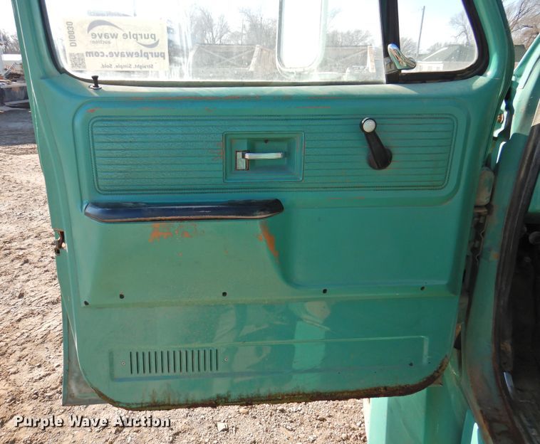 image for item DI0030 1974 Chevrolet C60 winch truck