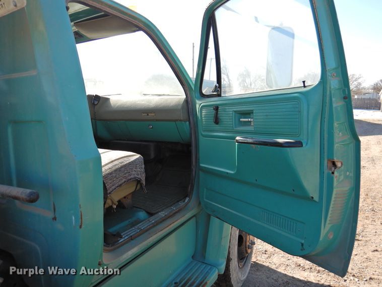 image for item DI0030 1974 Chevrolet C60 winch truck