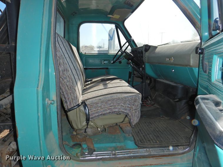 image for item DI0030 1974 Chevrolet C60 winch truck