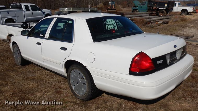 image for item ER9900 2010 Ford Crown Victoria Police Interceptor