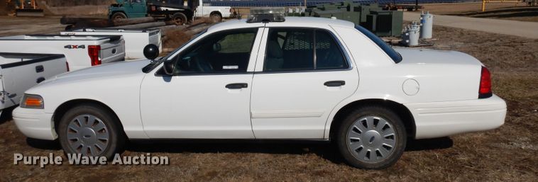 image for item ER9900 2010 Ford Crown Victoria Police Interceptor