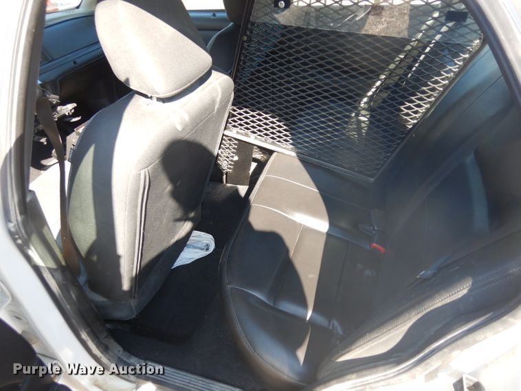 image for item ER9900 2010 Ford Crown Victoria Police Interceptor