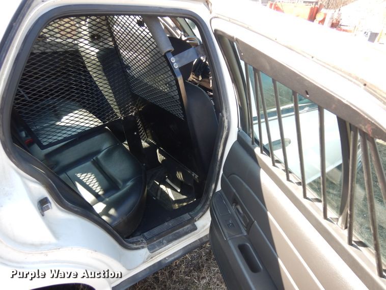 image for item ER9900 2010 Ford Crown Victoria Police Interceptor