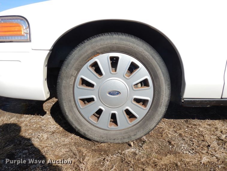 image for item ER9900 2010 Ford Crown Victoria Police Interceptor