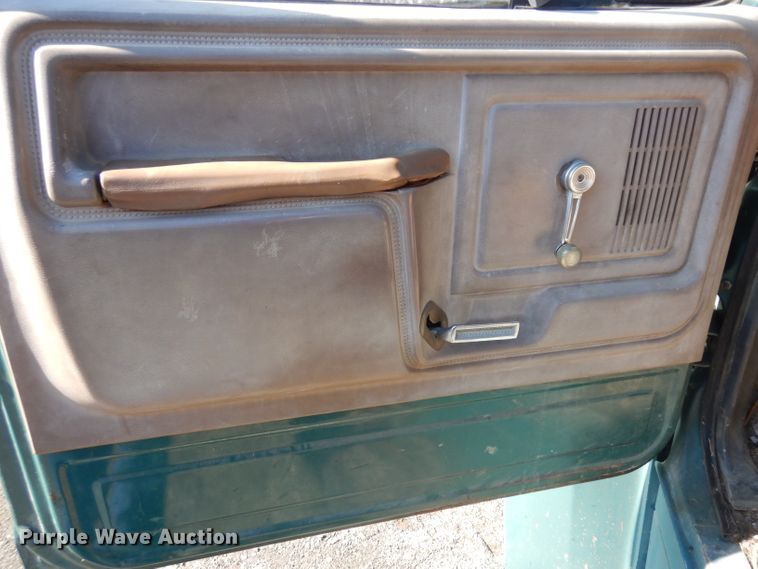 image for item ER9902 1986 Ford F700 dump truck