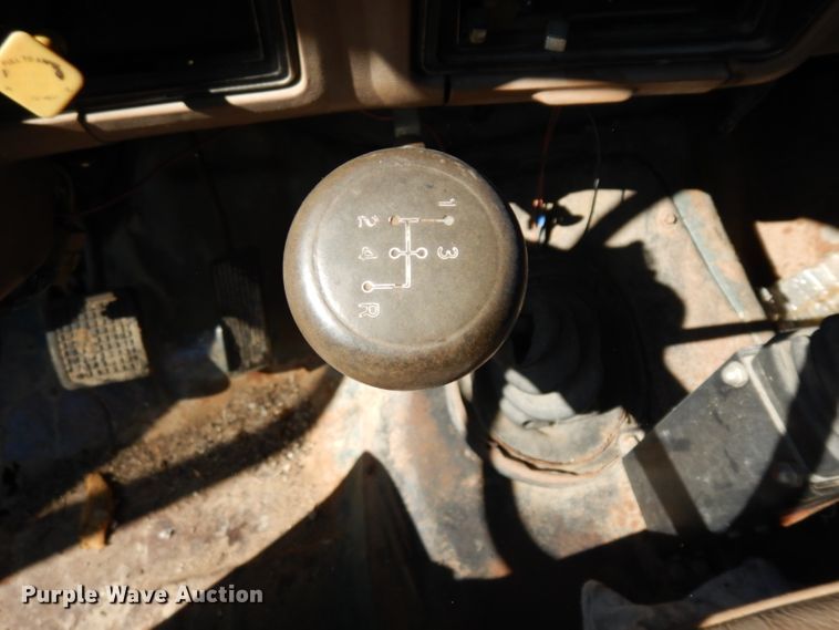 image for item ER9902 1986 Ford F700 dump truck