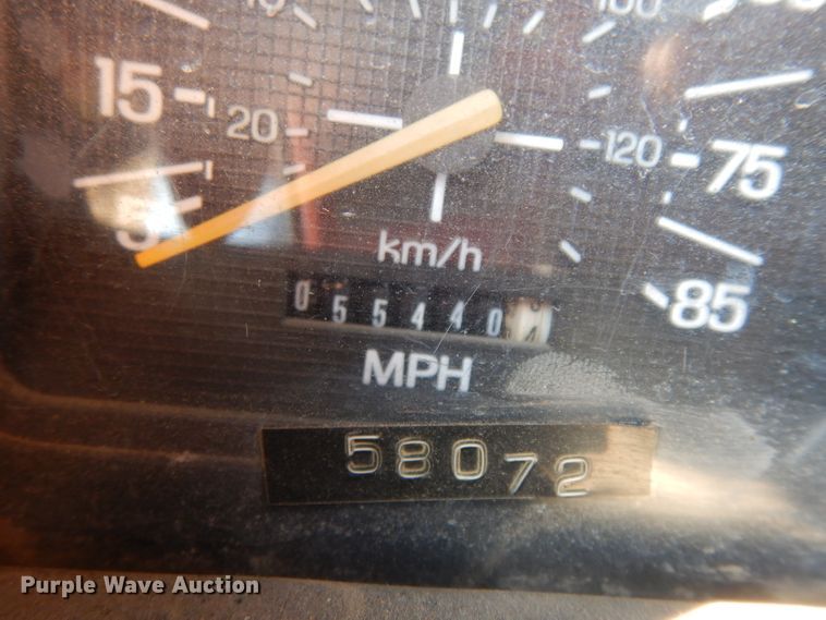 image for item ER9902 1986 Ford F700 dump truck