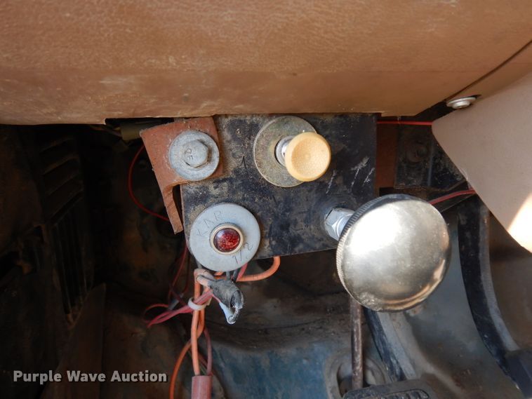 image for item ER9902 1986 Ford F700 dump truck