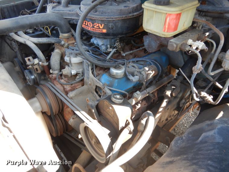 image for item ER9902 1986 Ford F700 dump truck