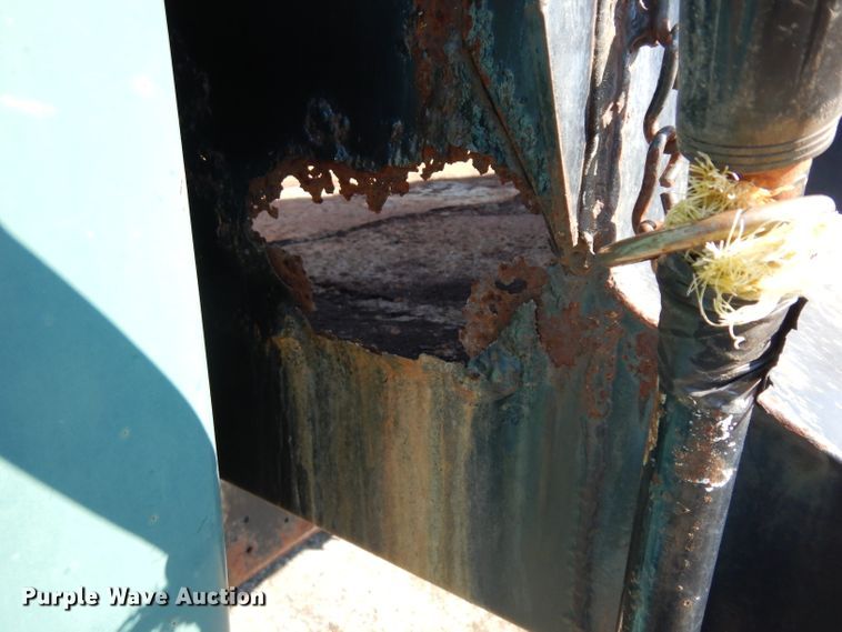 image for item ER9902 1986 Ford F700 dump truck