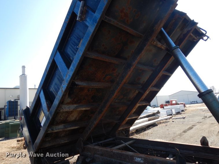 image for item ER9902 1986 Ford F700 dump truck