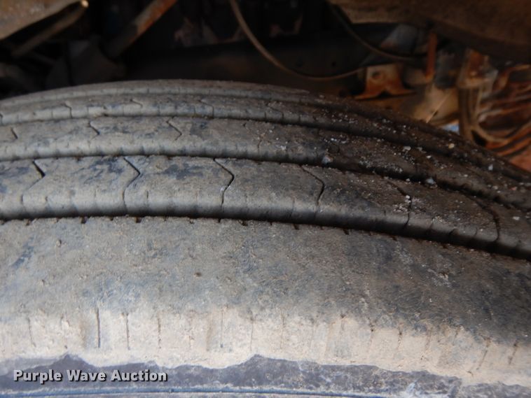 image for item ER9902 1986 Ford F700 dump truck