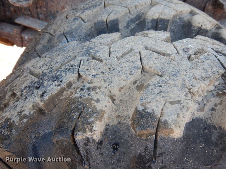 image for item ER9902 1986 Ford F700 dump truck