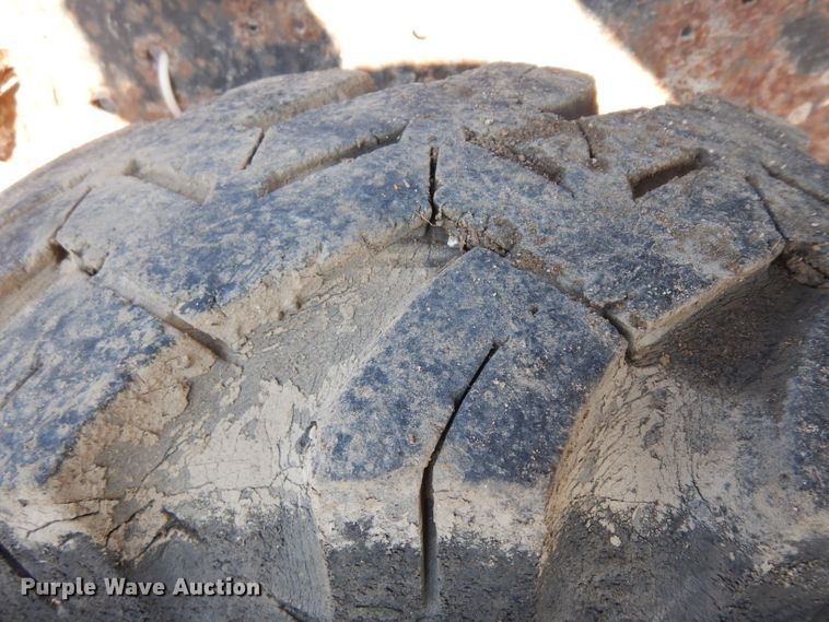 image for item ER9902 1986 Ford F700 dump truck