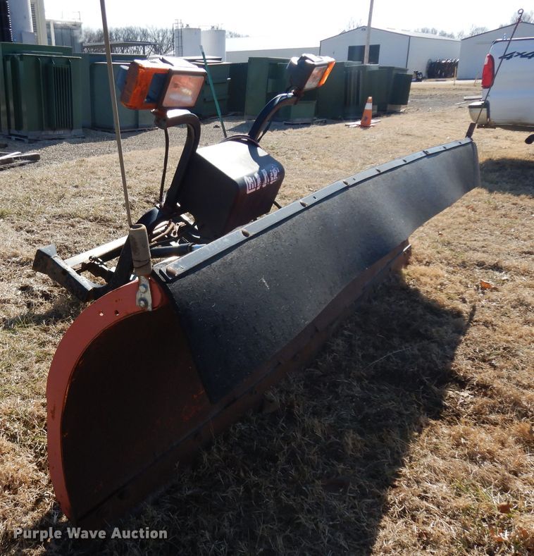 Hiniker snow plow in Baldwin City, KS Item ER9907 sold Purple Wave